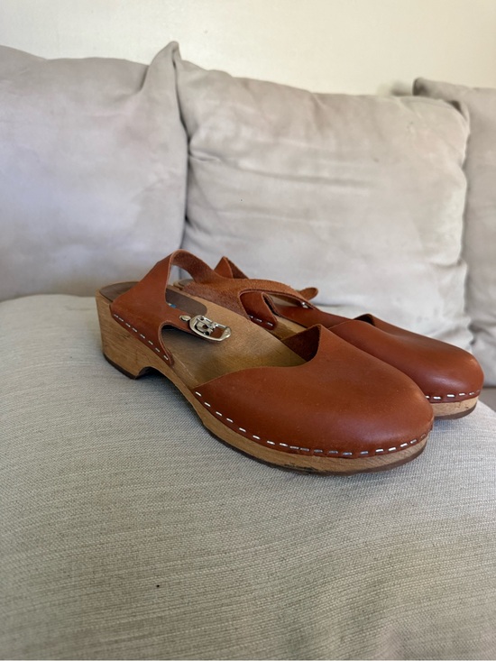 Moheda Toffeln Swedish clogs Shoes - Women's Brown Leather Clog Sandals - Classic Slip-On Style